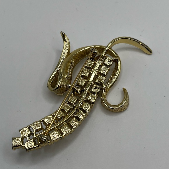 Vintage 1960’s Sarah Coventry radiance  brooch pin gold tone rhinestones - Picture 3 of 12